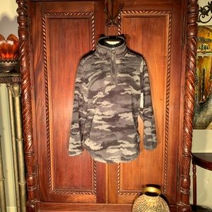 NWT NEW Camouflage Faux Fur Zip Cozy Sherpa XL